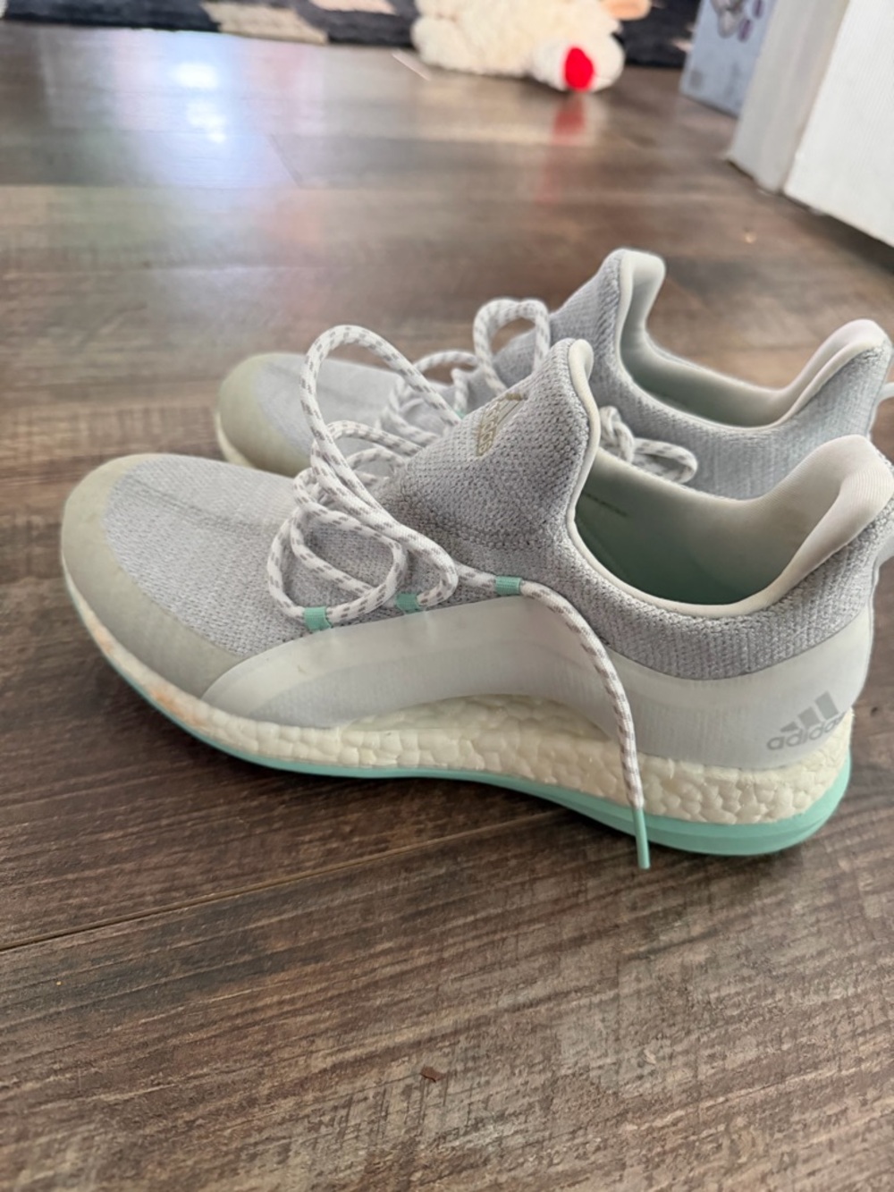 adidas Women’s Light Gray GOLF Shoes with Mint Trim